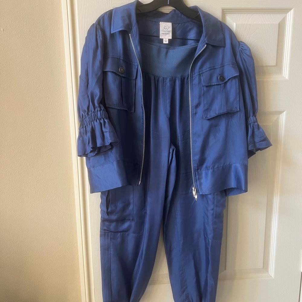 Cinq a Sept Holly Ruffle Sleeve Zip up Jacket & Giles Jogger pant Set - Picture 4 of 8